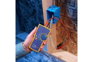 FLUKE MT-8200-61-TNR IntelliTone Pro 200 Tone Generator