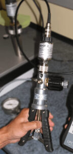 LR-Cal LPP 40 Pneumatic portable pressure test pump