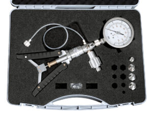 LR-Cal LPP 60 Pneumatic portable pressure test pump